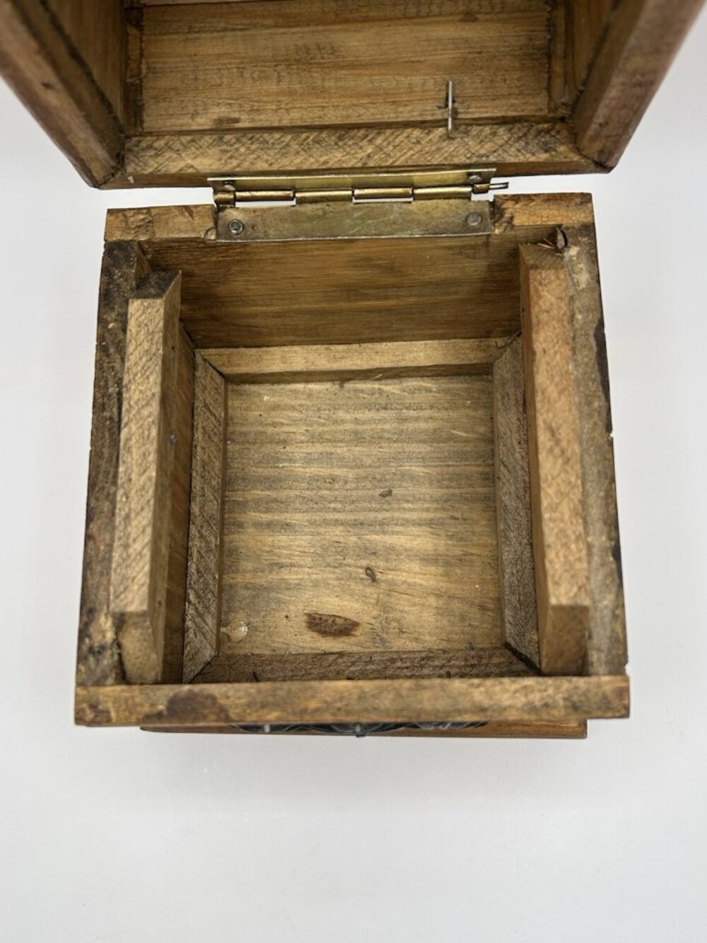 Vintage 3 Magueyes Wooden Box Chest Dome Lid Rustic Primitive Decor Jewelry Box - Picture 5 of 14